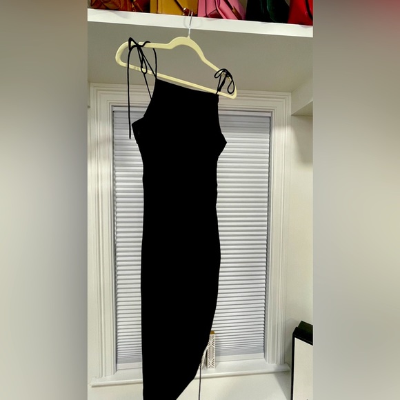 HM BLACK DRESS 🖤 - Picture 3 of 4